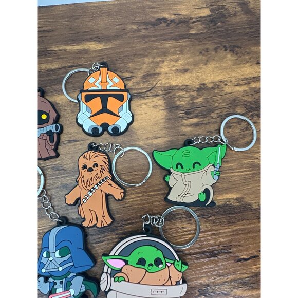 Star Wars Figures Rubber Key Chains-Set of 23 - 2-2.5" inches - Picture 5 of 6